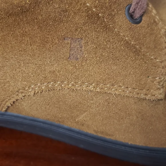 Tod's Men's Tan Suede Chukka Boots with Vibram Soles Size 10